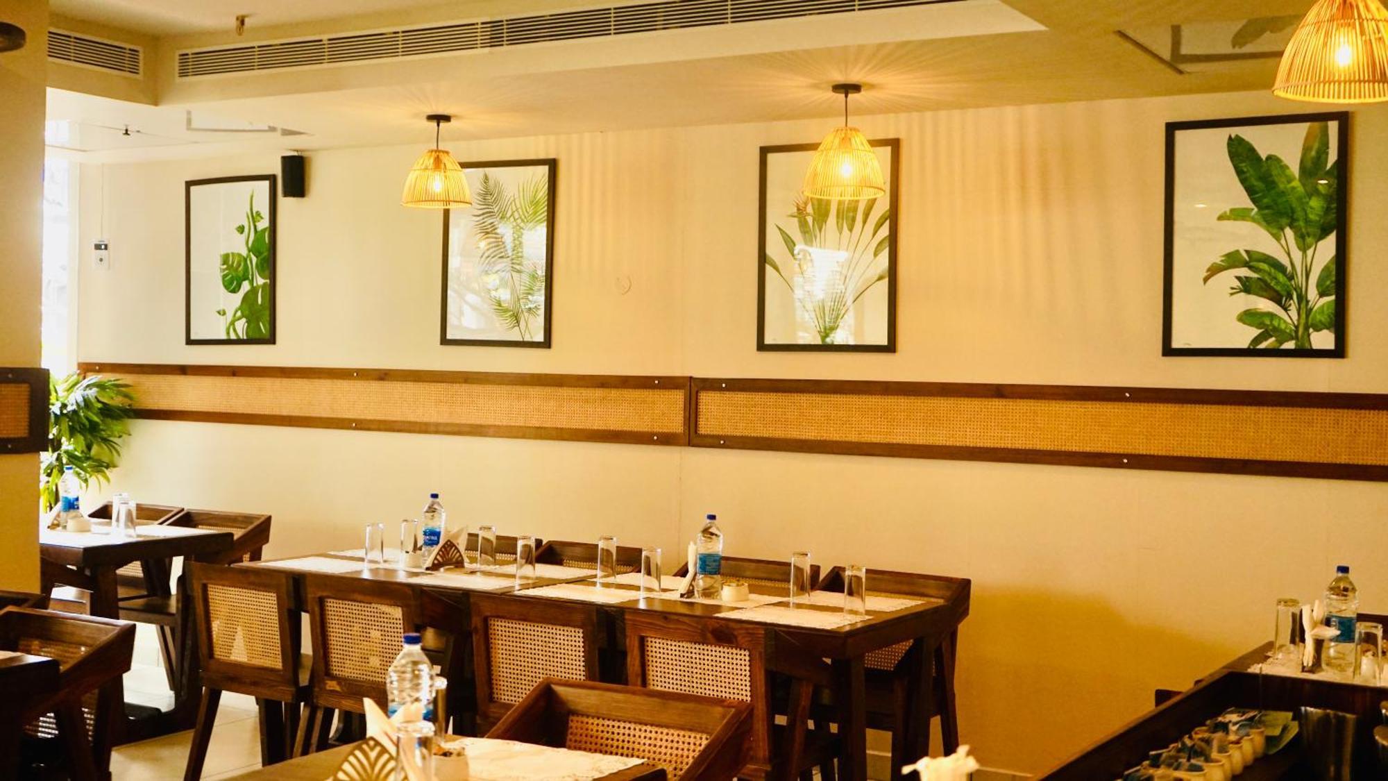 Kga Elite Continental Hotel Tiruvalla Eksteriør bilde