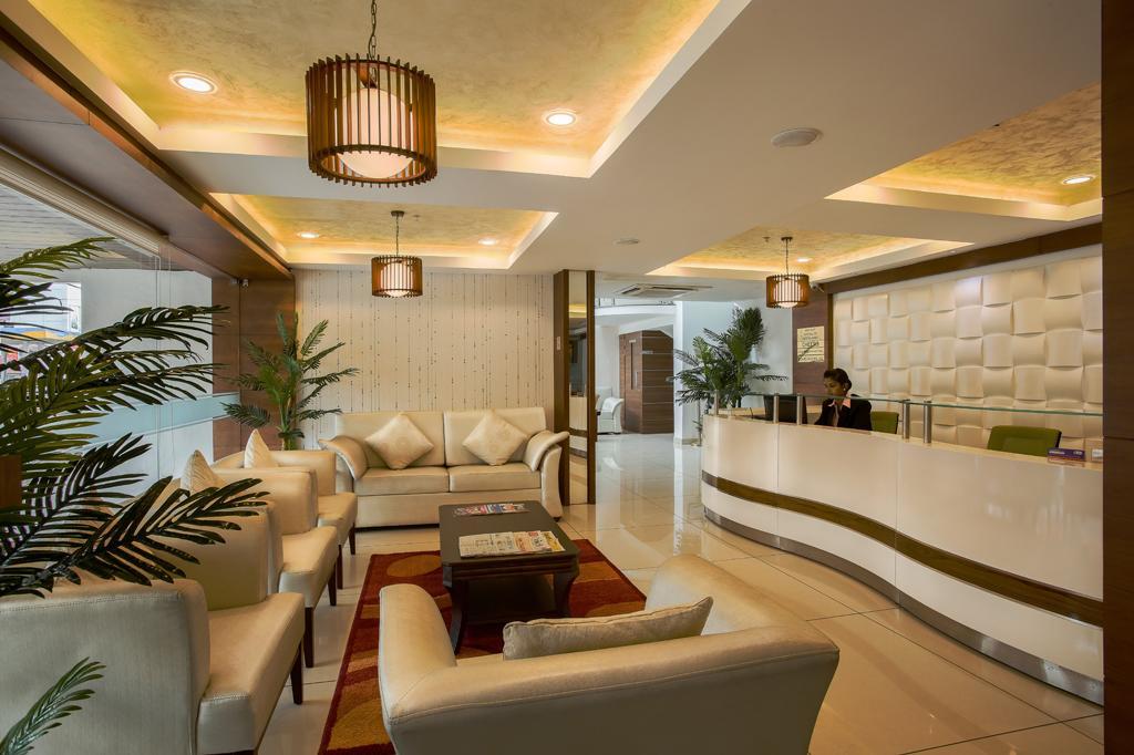 Kga Elite Continental Hotel Tiruvalla Eksteriør bilde