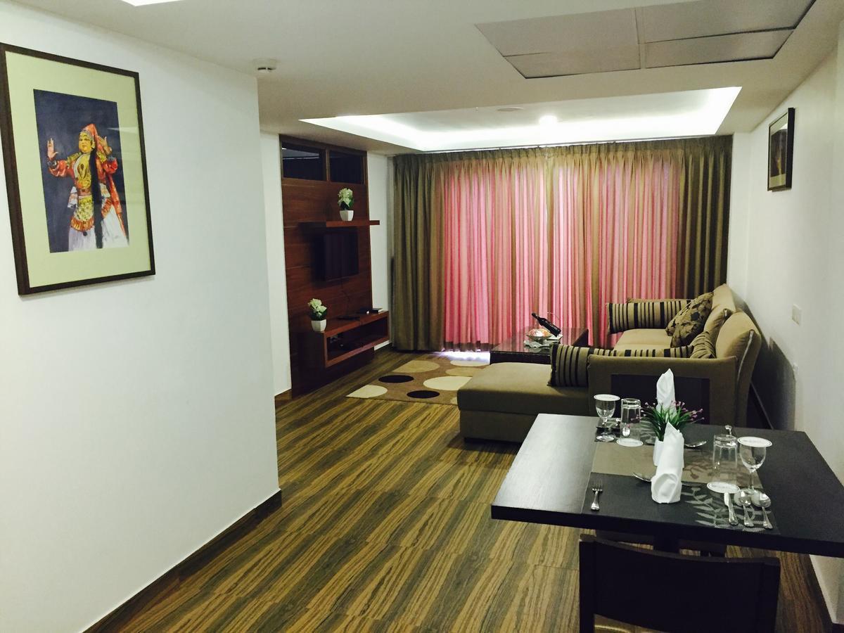 Kga Elite Continental Hotel Tiruvalla Eksteriør bilde