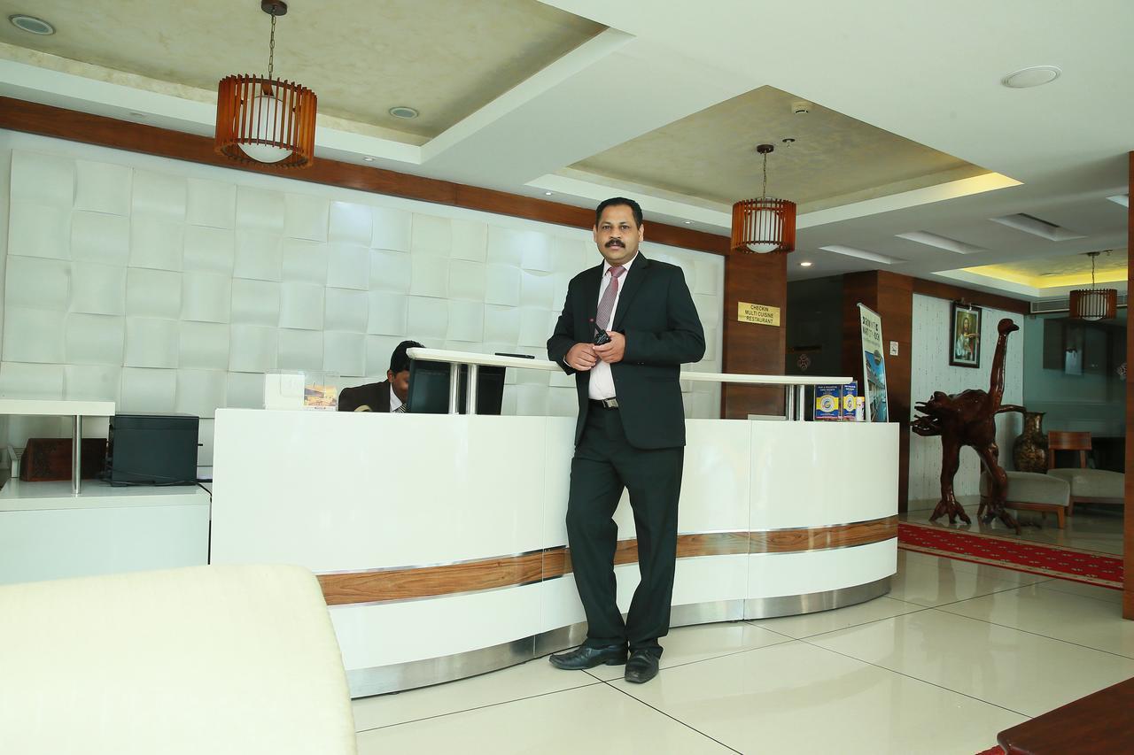 Kga Elite Continental Hotel Tiruvalla Eksteriør bilde