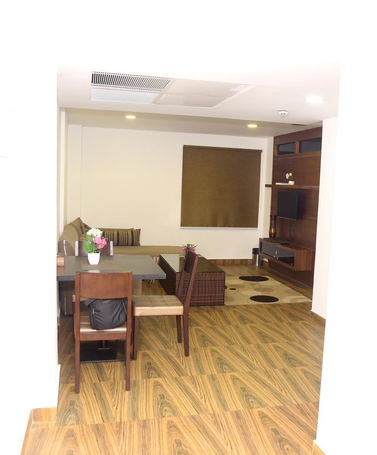 Kga Elite Continental Hotel Tiruvalla Eksteriør bilde