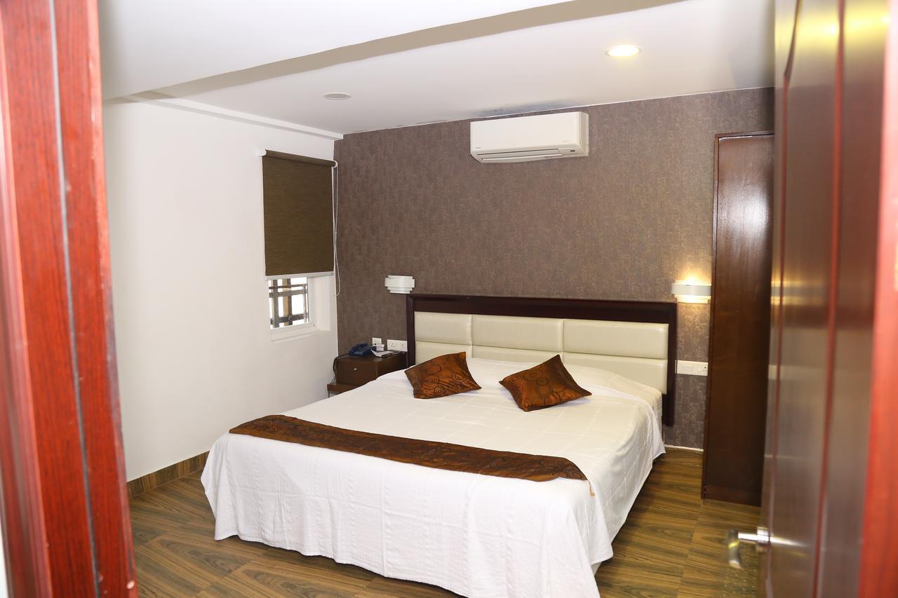 Kga Elite Continental Hotel Tiruvalla Eksteriør bilde