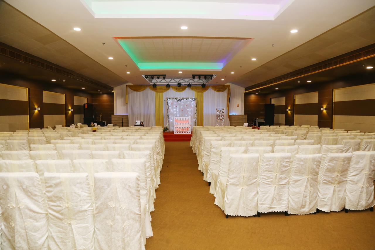 Kga Elite Continental Hotel Tiruvalla Eksteriør bilde