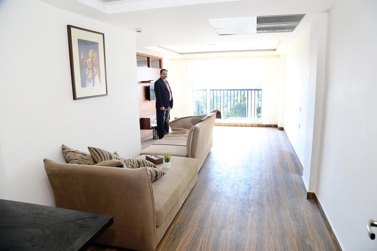 Kga Elite Continental Hotel Tiruvalla Eksteriør bilde